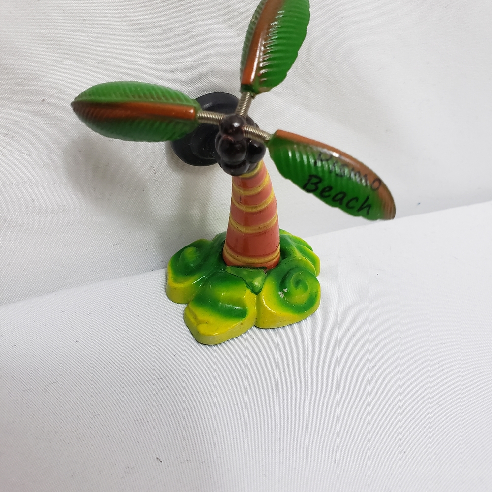 Vintage Rare Hand Painted Colorful Palm Tree Figurine Magnet